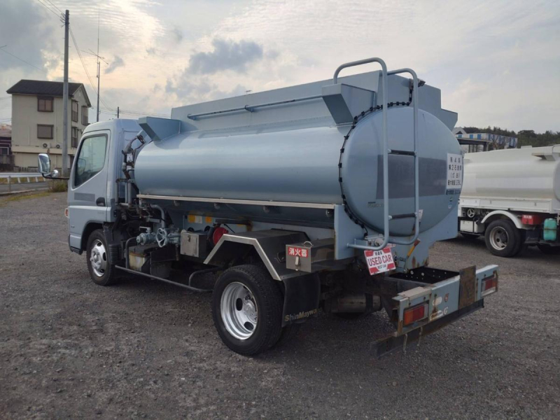 日産アトラス タンクローリー 2層3.75KL 消防書類有り|中古トラックの販売・買取・査定のアイナビ