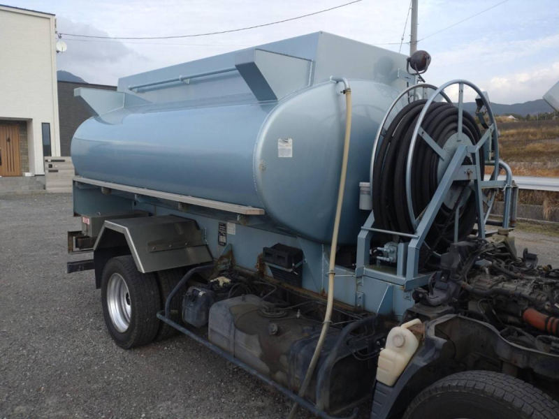 日産アトラス タンクローリー 2層3.75KL 消防書類有り|中古トラックの販売・買取・査定のアイナビ