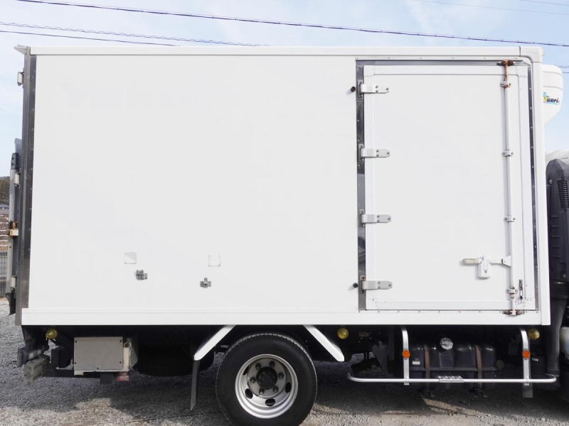 ワイドパワーゲートスタンバイ付冷蔵冷凍-5度|中古トラックの販売・買取・査定のアイナビ