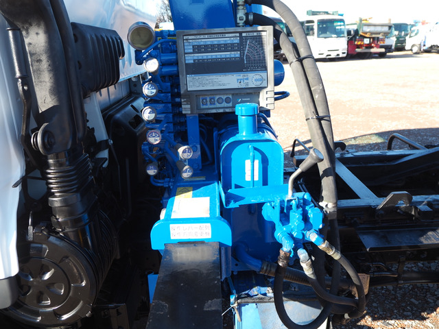 デュトロ3段クレーン付セーフティーローダーウインチラジコン|中古トラックの販売・買取・査定のアイナビ