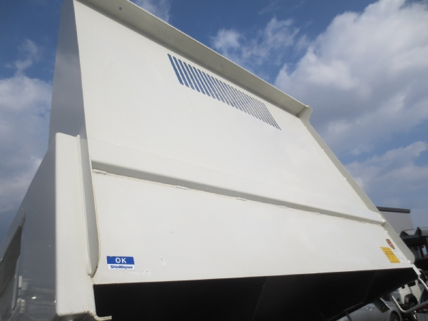 いすゞエルフフルフラットローダンプ|中古トラックの販売・買取・査定のアイナビ