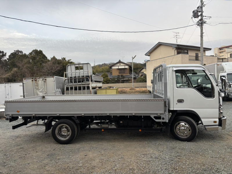 ★★エルフ ワイドロング 3トン 荷台張替え済み★★|中古トラックの販売・買取・査定のアイナビ