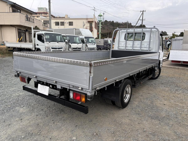 ★★エルフ ワイドロング 3トン 荷台張替え済み★★|中古トラックの販売・買取・査定のアイナビ