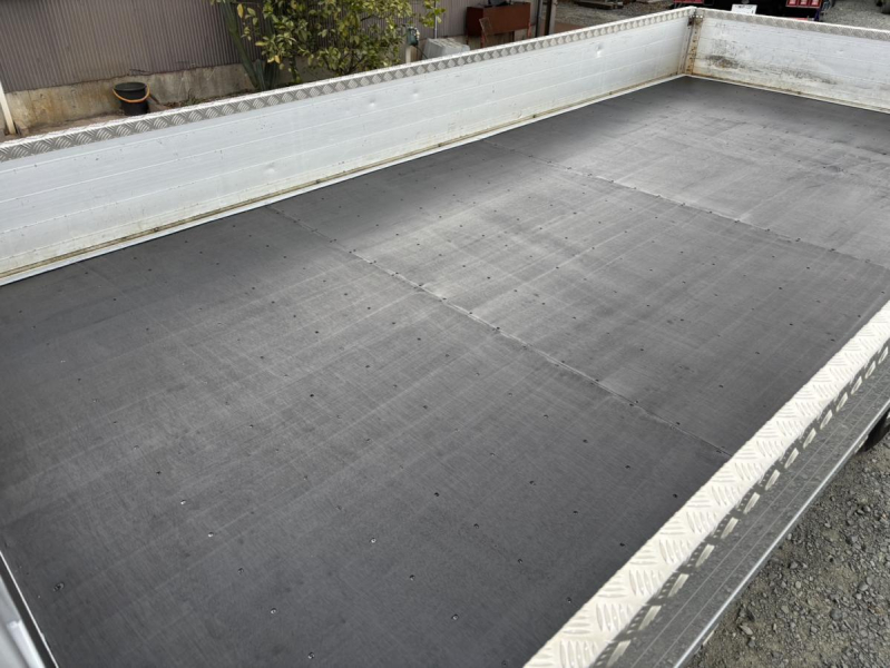 ★★エルフ ワイドロング 3トン 荷台張替え済み★★|中古トラックの販売・買取・査定のアイナビ