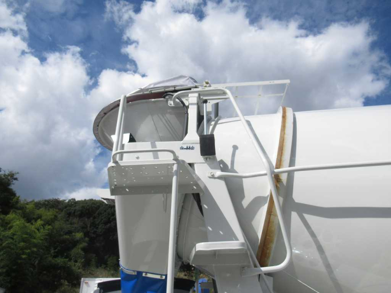 カヤバ ドラム容量8.7立米 最大混合容量4.4立米 電動カバー|中古トラックの販売・買取・査定のアイナビ