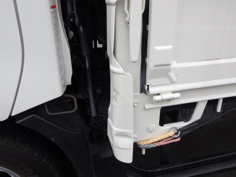 ワイドロング 全低床 積載3t 車輌総重量6615kg|中古トラックの販売・買取・査定のアイナビ