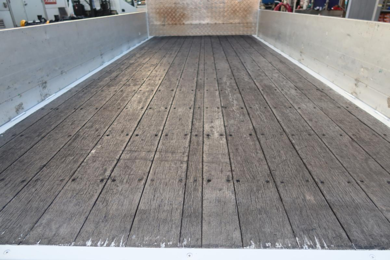 標準ロング平ボディー アルミブロック 積載3000kg|中古トラックの販売・買取・査定のアイナビ