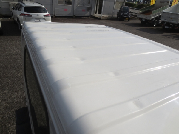 いすゞエルフフルフラットローダンプ|中古トラックの販売・買取・査定のアイナビ