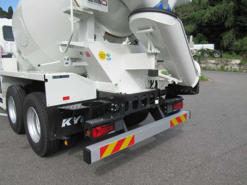 カヤバ ドラム容量8.7立米 最大混合容量4.4立米 電動カバー|中古トラックの販売・買取・査定のアイナビ