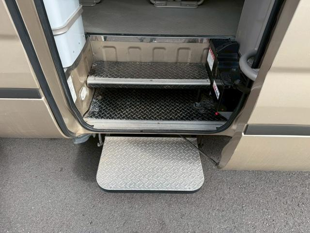 トヨタコースターバス|中古トラックの販売・買取・査定のアイナビ