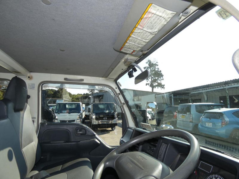 1.5t ダブルキャブ オートマ|中古トラックの販売・買取・査定のアイナビ