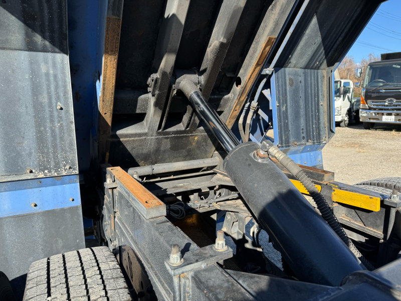 エルフ|中古トラックの販売・買取・査定のアイナビ