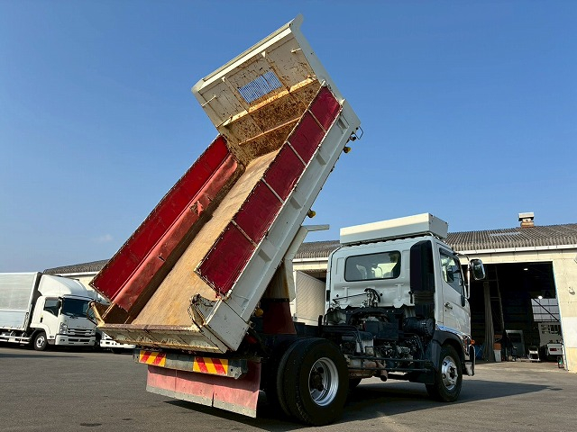 保証対象車両ショートキャブベッドレス新明和工業強化ダンプ|中古トラックの販売・買取・査定のアイナビ