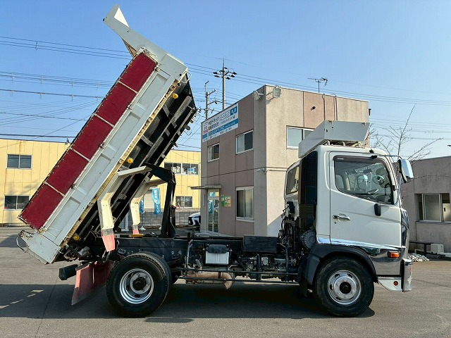 保証対象車両ショートキャブベッドレス新明和工業強化ダンプ|中古トラックの販売・買取・査定のアイナビ