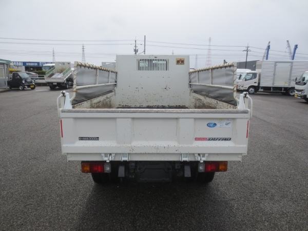 日野デュトロ全低床ダンプ|中古トラックの販売・買取・査定のアイナビ