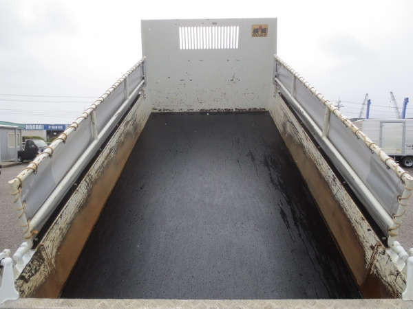 日野デュトロ全低床ダンプ|中古トラックの販売・買取・査定のアイナビ