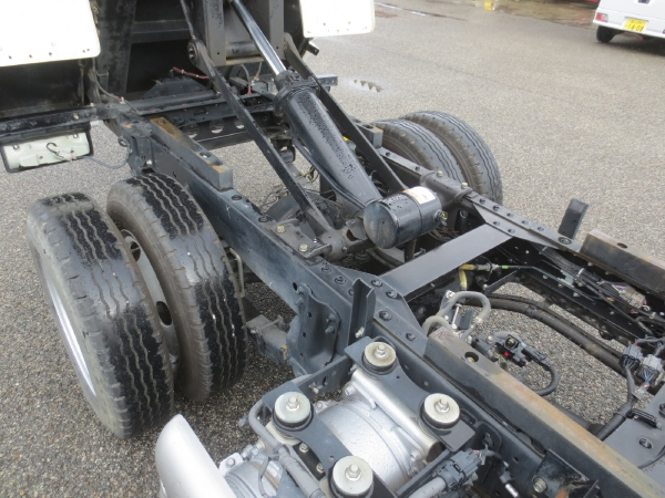 日野デュトロ全低床ダンプ|中古トラックの販売・買取・査定のアイナビ