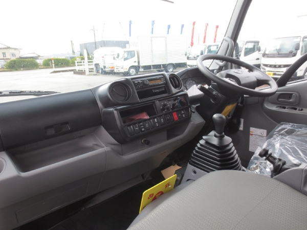 日野デュトロ全低床ダンプ|中古トラックの販売・買取・査定のアイナビ