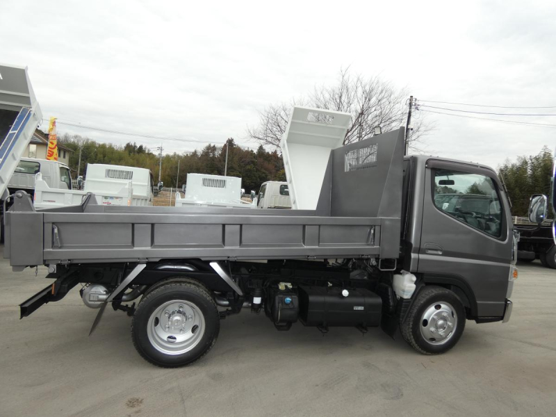 令和1　 2トン マニュアル ダンプ　251226|中古トラックの販売・買取・査定のアイナビ