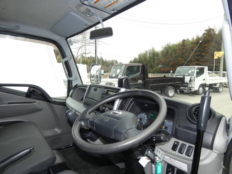 令和1　 2トン マニュアル ダンプ　251226|中古トラックの販売・買取・査定のアイナビ