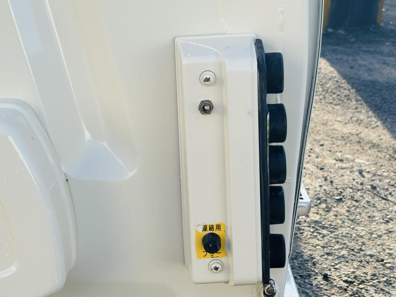 標準幅 巻き込みパッカー車 極東製5.1立米 積載2000kg|中古トラックの販売・買取・査定のアイナビ