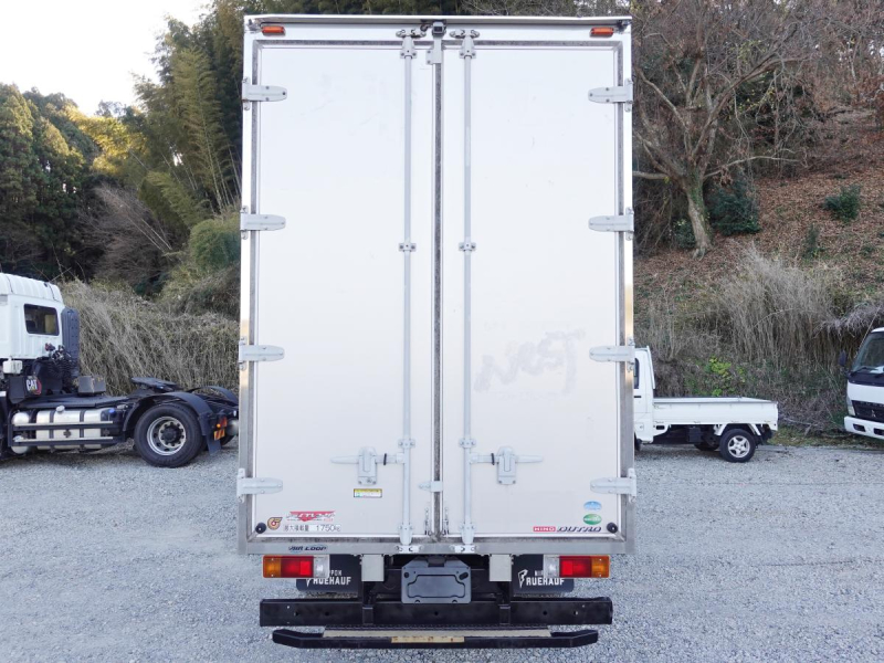 総重量4965kg積載1750kgパネルバン|中古トラックの販売・買取・査定のアイナビ