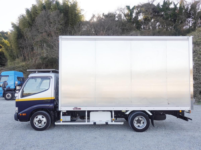 総重量4965kg積載1750kgパネルバン|中古トラックの販売・買取・査定のアイナビ