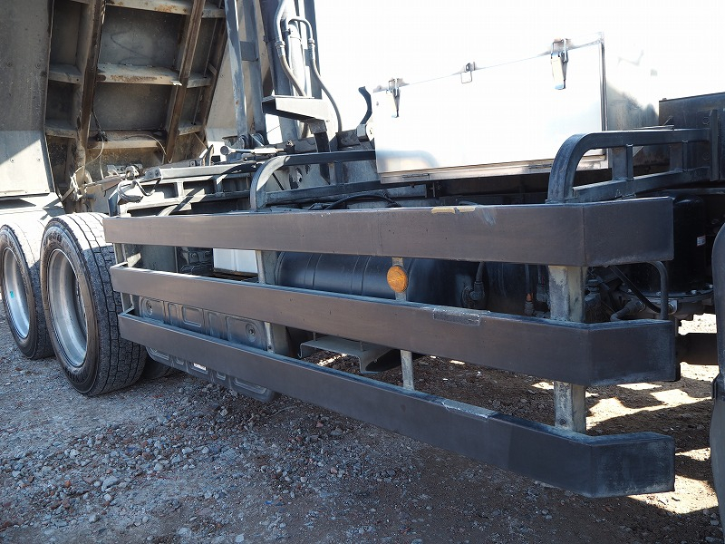 いすゞフォワード汚泥ダンプ汚泥タンクステンレス張り|中古トラックの販売・買取・査定のアイナビ