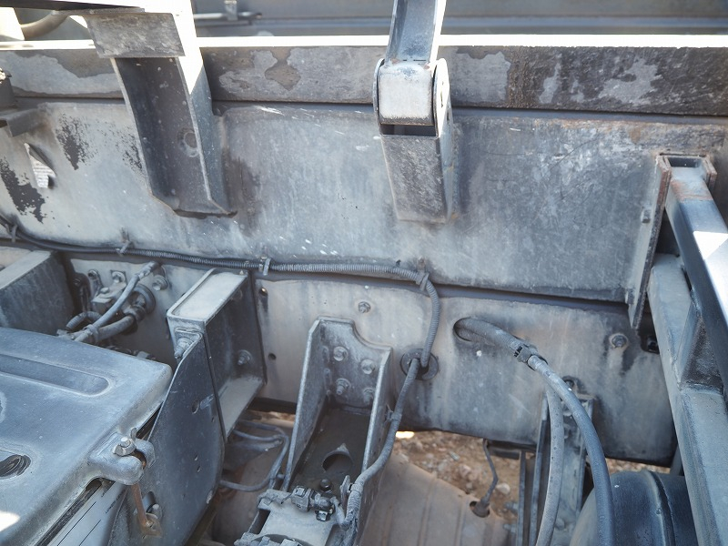 いすゞフォワード汚泥ダンプ汚泥タンクステンレス張り|中古トラックの販売・買取・査定のアイナビ