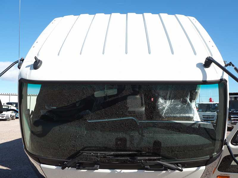 三菱ふそうファイター増トンステンレス造りボディ家畜運搬車|中古トラックの販売・買取・査定のアイナビ