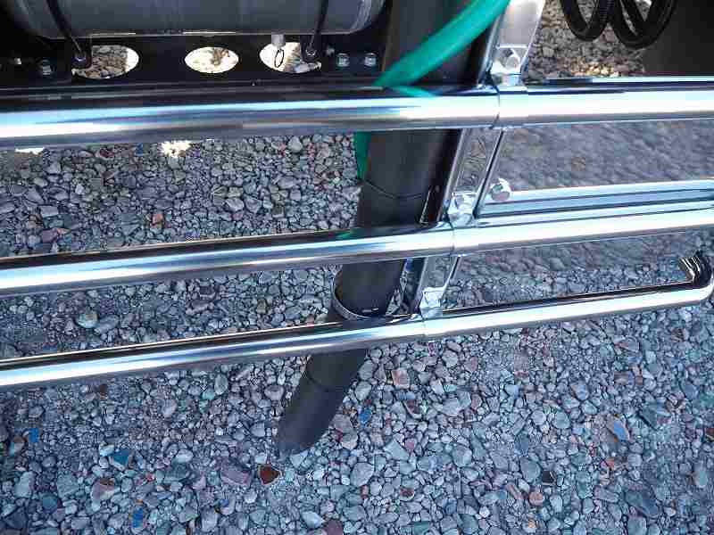 三菱ふそうファイター増トンステンレス造りボディ家畜運搬車|中古トラックの販売・買取・査定のアイナビ