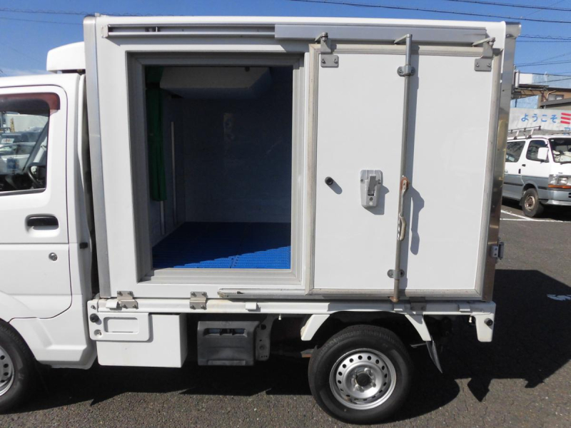 R1年クリッパーAT 低温式-30°設定 左SD|中古トラックの販売・買取・査定のアイナビ