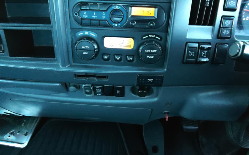 平成27年式 いすゞ フォワード ステン補強 新明和 8.1m3|中古トラックの販売・買取・査定のアイナビ