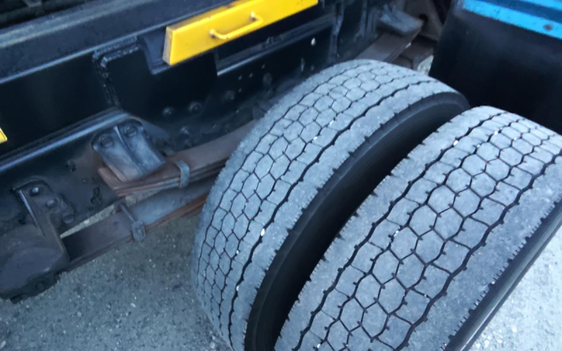 平成27年式 いすゞ フォワード ステン補強 新明和 8.1m3|中古トラックの販売・買取・査定のアイナビ