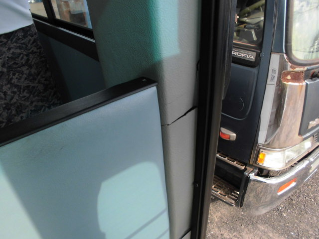 66人乗り 57席 大型バス 自動ドア リクライニングシート|中古トラックの販売・買取・査定のアイナビ