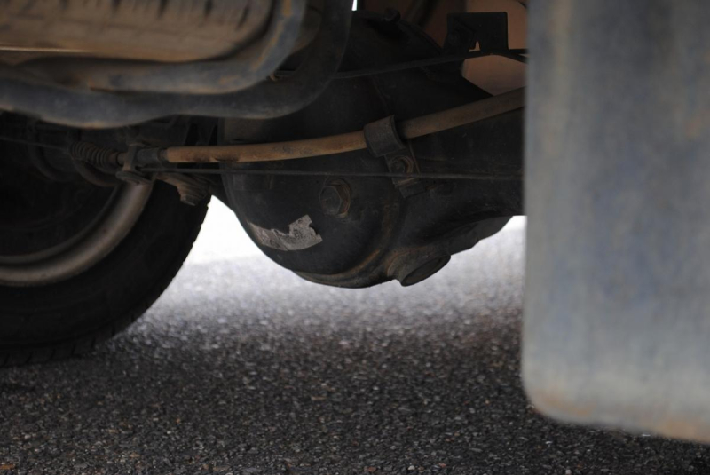 H20 デリカトラック 平ボディ垂直PG 積載1t|中古トラックの販売・買取・査定のアイナビ