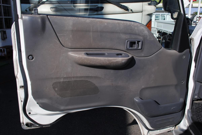 H22ボンゴブローニィバン|中古トラックの販売・買取・査定のアイナビ