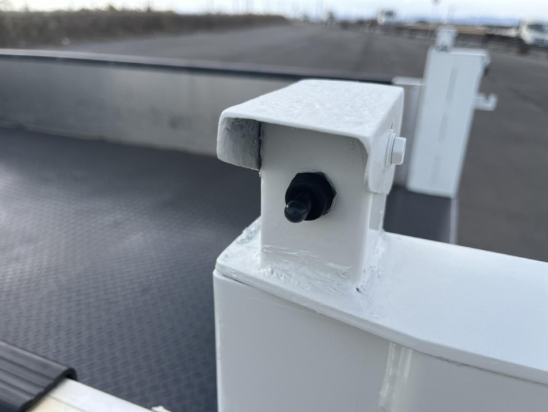 平成24年キャンターアルミブロックパワーゲート4WD準中型|中古トラックの販売・買取・査定のアイナビ