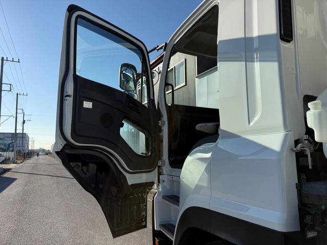 いすゞ ダンプ ギガ|中古トラックの販売・買取・査定のアイナビ