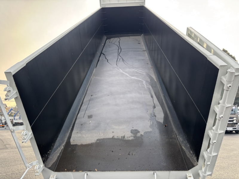 ハイルーフ土砂禁未使用極東36立米スウェーデン鋼|中古トラックの販売・買取・査定のアイナビ