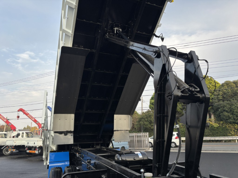 ハイルーフ土砂禁未使用極東36立米スウェーデン鋼|中古トラックの販売・買取・査定のアイナビ