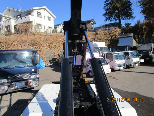 H27プロフィア脱着装置付コンテナ専用車10.6t積載|中古トラックの販売・買取・査定のアイナビ