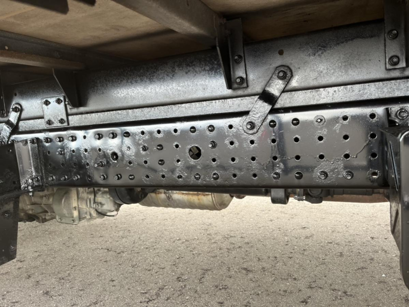 平成29年キャンターワイドロングアルミバン準中型対応|中古トラックの販売・買取・査定のアイナビ