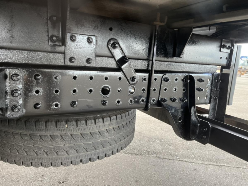 平成29年キャンターワイドロングアルミバン準中型対応|中古トラックの販売・買取・査定のアイナビ