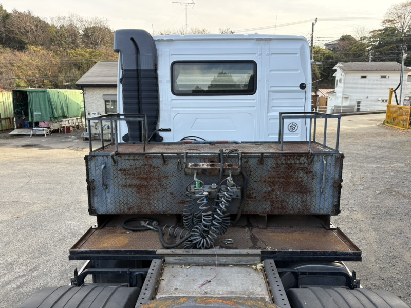 第5輪25t稀少車H26年式、ボルボ、2デフトラクタ|中古トラックの販売・買取・査定のアイナビ