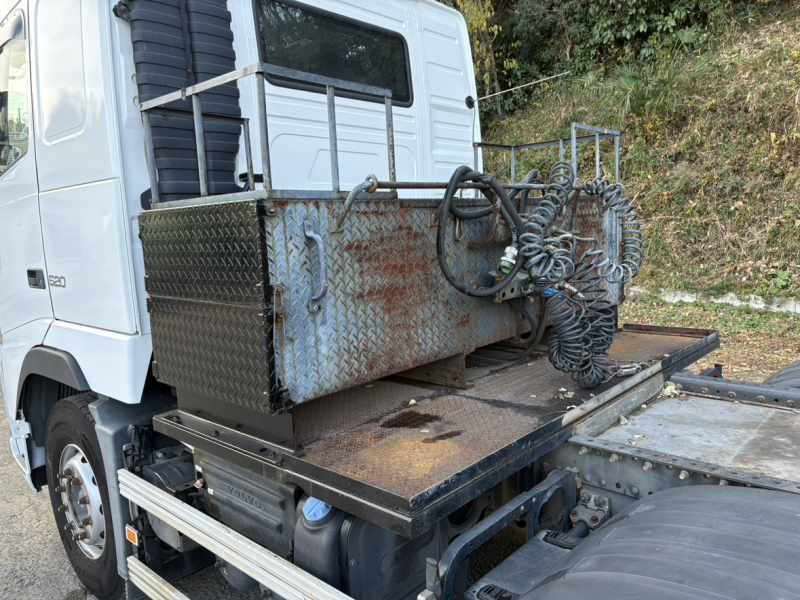 第5輪25t稀少車H26年式、ボルボ、2デフトラクタ|中古トラックの販売・買取・査定のアイナビ