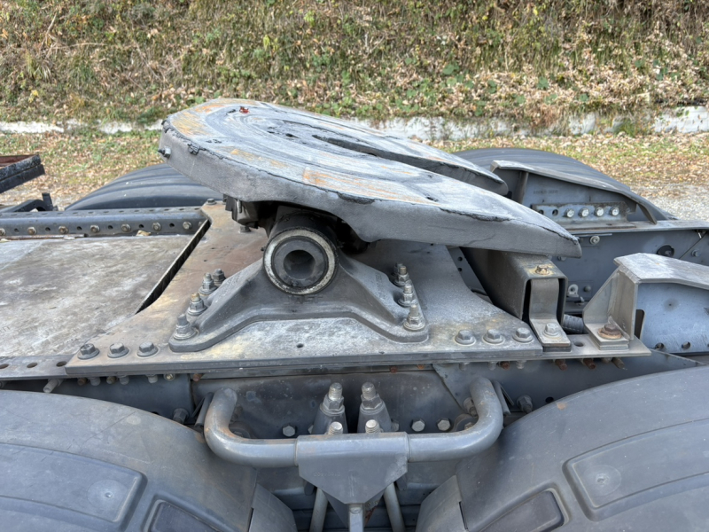 第5輪25t稀少車H26年式、ボルボ、2デフトラクタ|中古トラックの販売・買取・査定のアイナビ