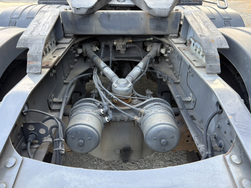 第5輪25t稀少車H26年式、ボルボ、2デフトラクタ|中古トラックの販売・買取・査定のアイナビ