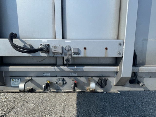 H27東邦ウイングトレーラ 3軸リフトアクスル車検付状態良好|中古トラックの販売・買取・査定のアイナビ