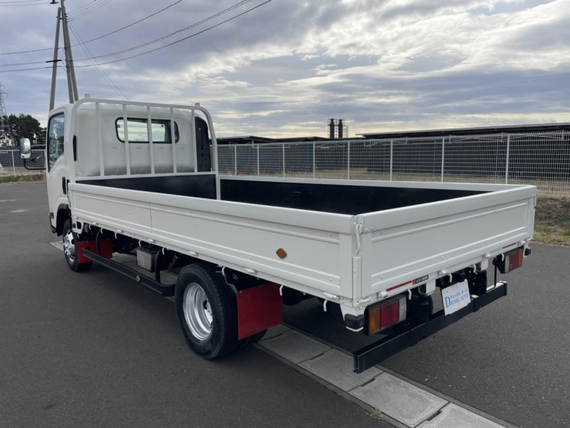 令和1年エルフ4WDワイドロング平ボディー積載3000㎏|中古トラックの販売・買取・査定のアイナビ
